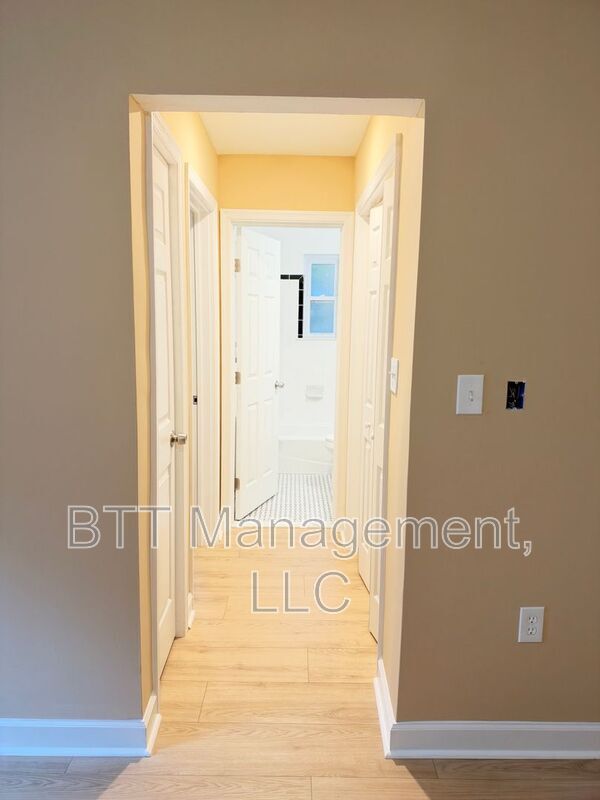 Foto del edificio - 8807 Plymouth St