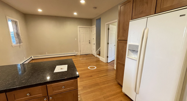 Foto del edificio - 9/1 Renovated top floor 1BR in Cleveland C...