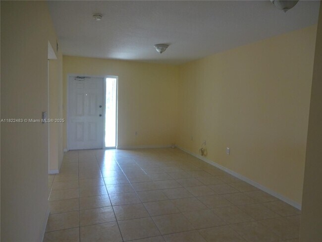 Foto del edificio - 3385 NE 10th St