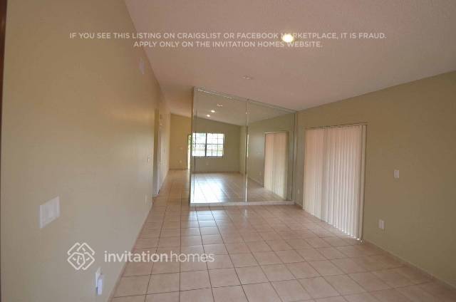 Foto del edificio - 8021 SW 136th Ct