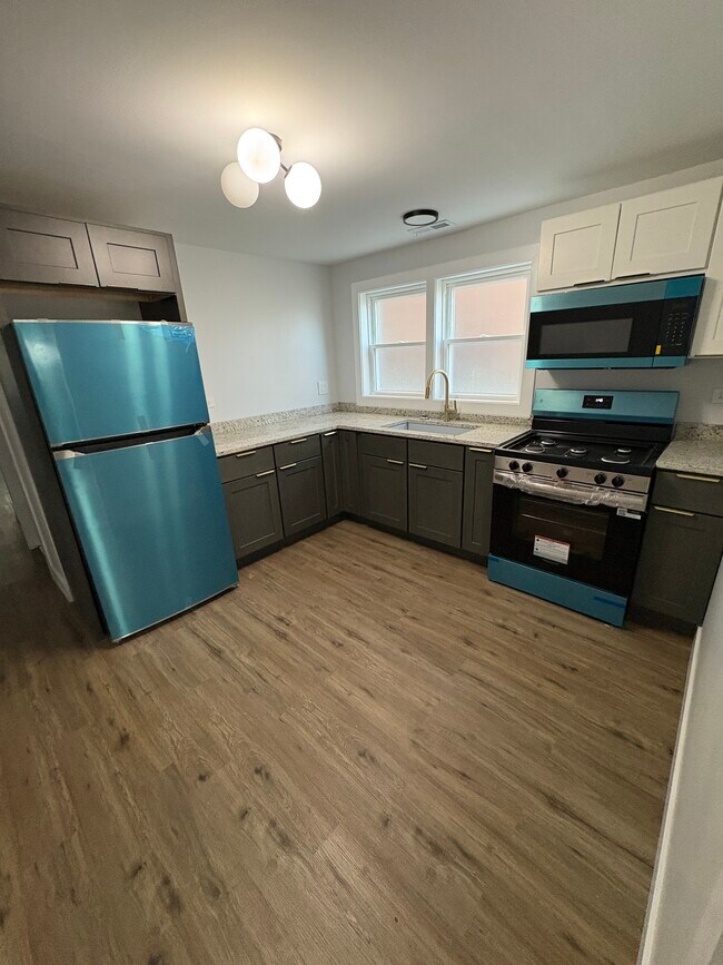 Building Photo - 1619 E 74th Pl Building Photo - 1619 E 74th Pl