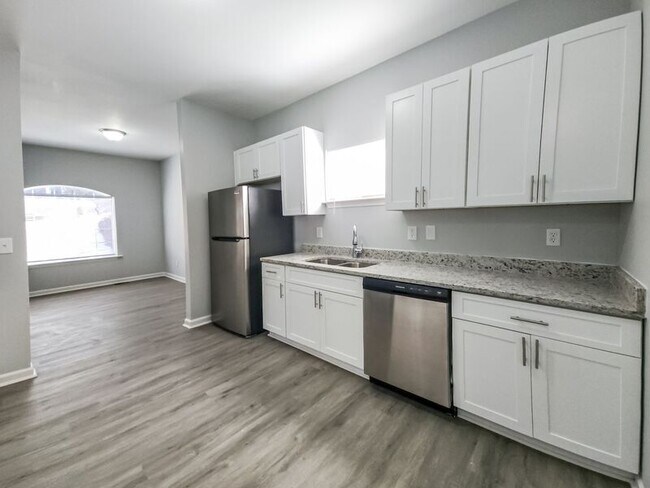 Building Photo - 820 Magna Carta Dr NW