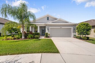 Building Photo - 13413 Palmera Vista Dr