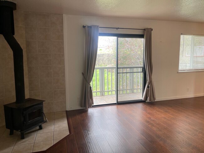 Foto del edificio - 2731 Nora Ln