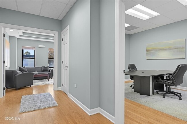 Building Photo - 202 W Main St