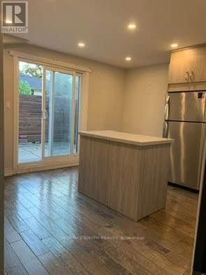 Building Photo - 53 Roskell Crescent