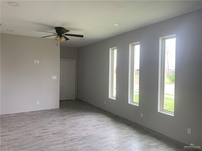 Foto del edificio - 1428 W Harrison Ave