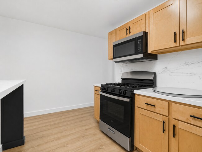 Building Photo - 424 N Black Horse Pike