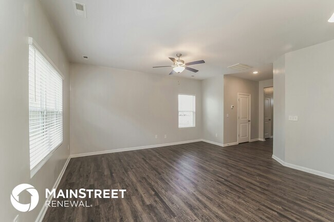 Foto del edificio - 12207 Old Dulin Farms Way