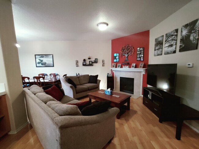 Building Photo - 15844 SW Bronner Ln