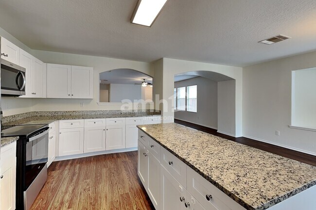 Foto del edificio - 9210 Laguna Falls