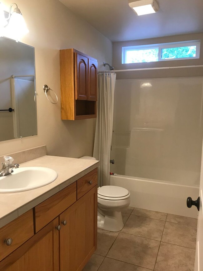 Foto del edificio - Spacious 3-Bedroom, 2-Bath Single-Level Home – Available February 5th