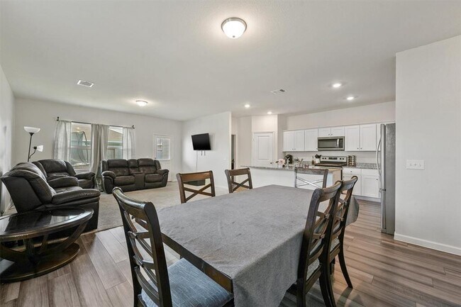 Building Photo - 13502 Harefield Holw Trl
