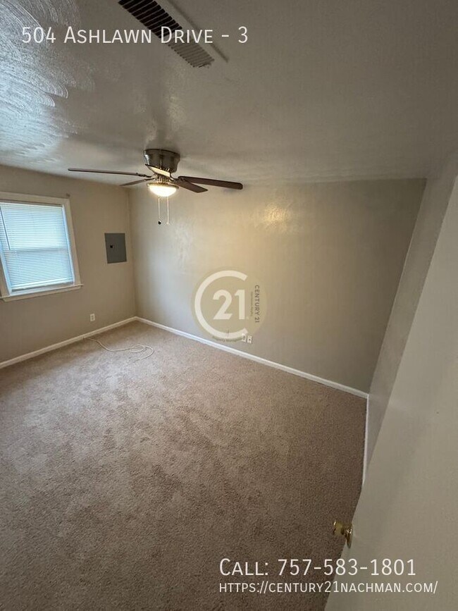 Foto del edificio - 504 Ashlawn Dr