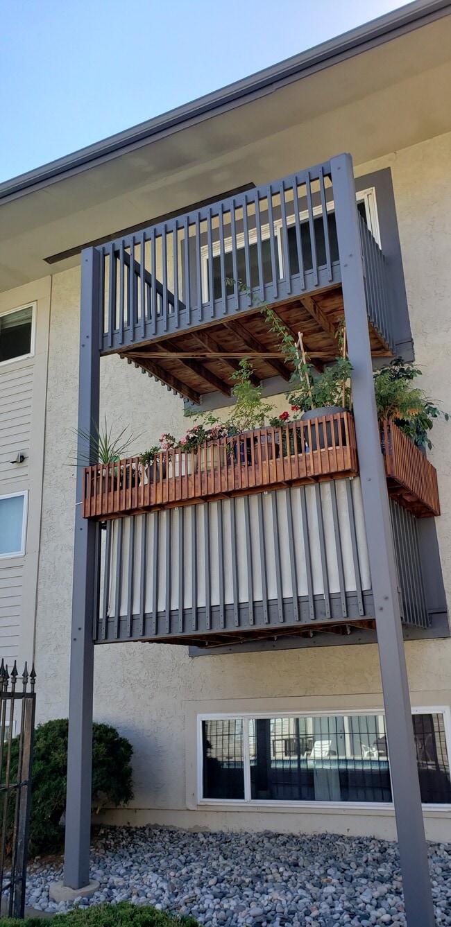 Building Photo - 5034 El Camino Dr