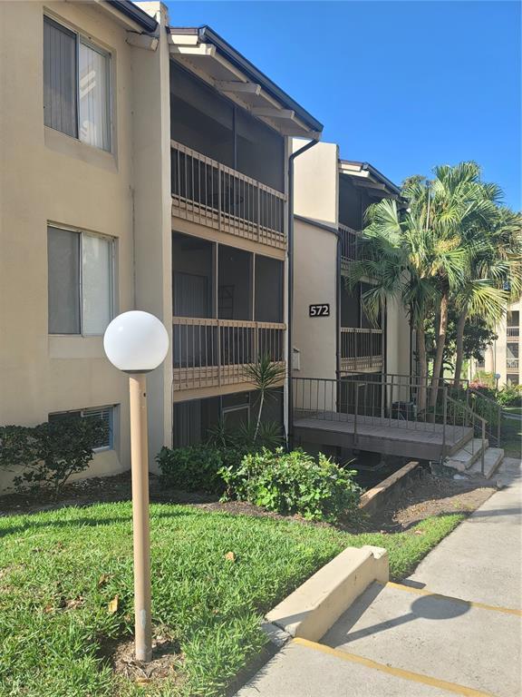 Foto principal - 572 Orange Dr
