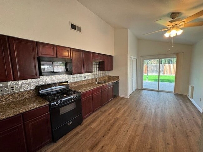 Building Photo - 6104 Chicory Dr