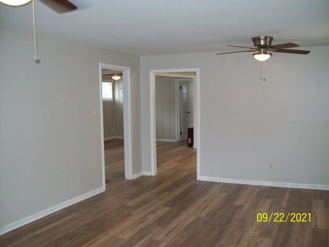 Foto del edificio - 504 Beirne Ave NE