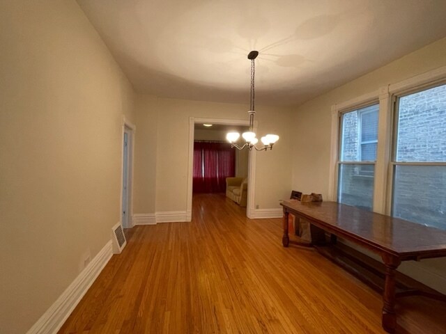 Building Photo - 1833 W Belle Plaine Ave