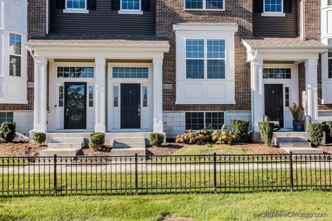 Building Photo - 4326 Monroe Ave