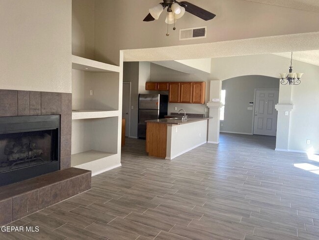 Building Photo - 12732 Tierra Pueblo Dr