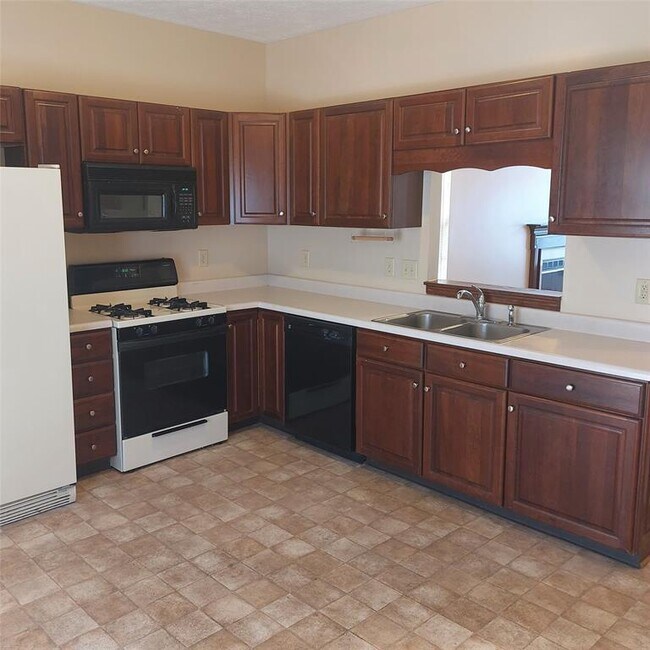 Building Photo - 3138 River Shore Pl