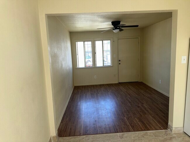 Foto del edificio - 9601 1/2 Clovis Ave