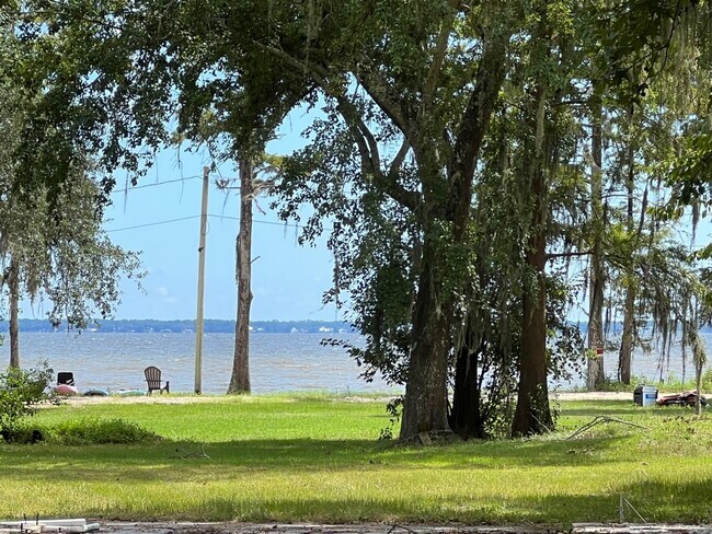 Foto del edificio - 35 Bay Breeze Dr