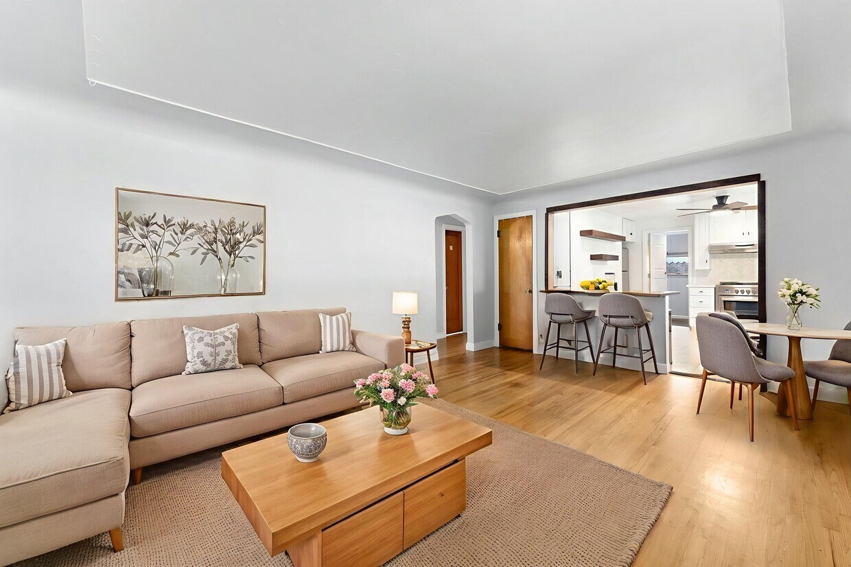 Foto principal - 4301 Marshall St