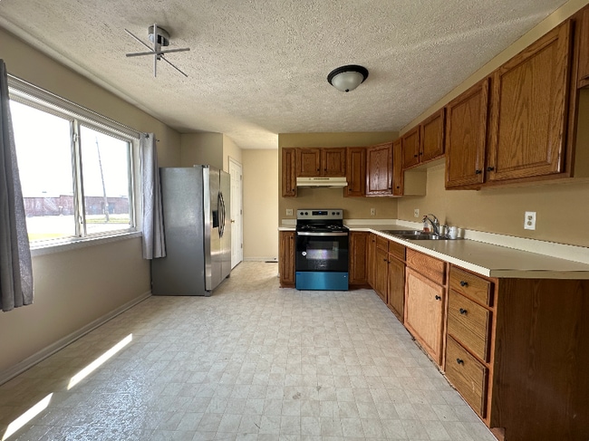 Building Photo - 4429 Aurelius Rd