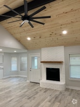 Building Photo - 5313 Susanna Dr