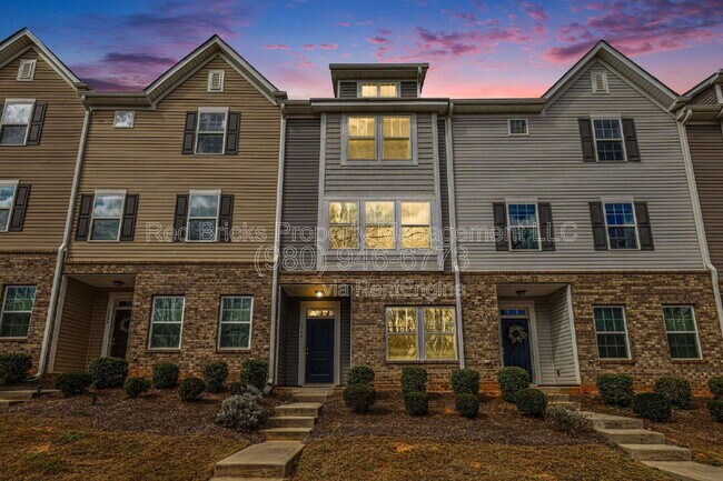 Foto del edificio - 8240 Waxhaw Hwy