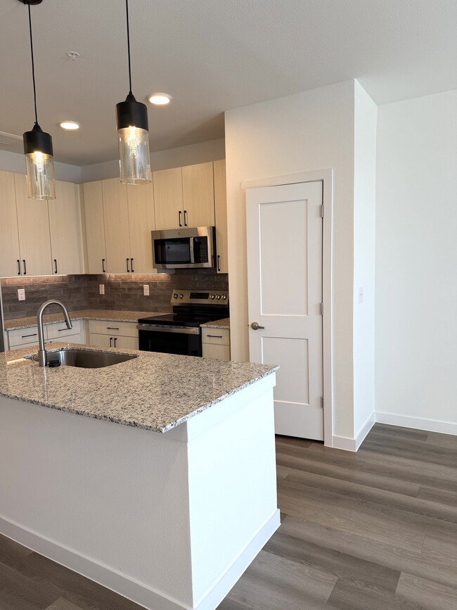 Building Photo - 13220 Farm to Market Road 973 Apt #10104, ...