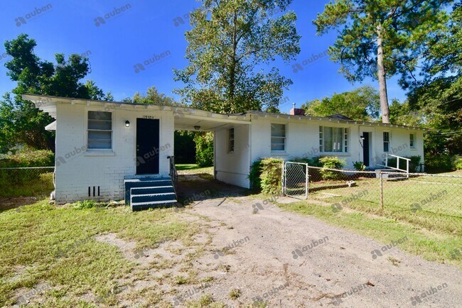 Building Photo - Studio Apartment For Lease