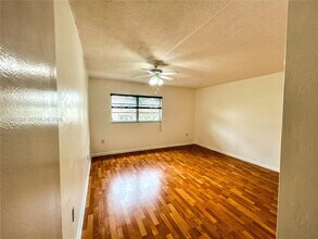 Building Photo - 3860 NE 170th St