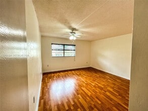 Building Photo - 3860 NE 170th St