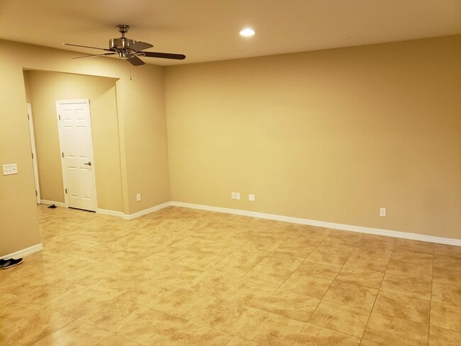 Building Photo - 7034 Beauhaven Ct