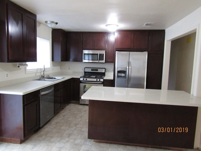 Primary Photo - Beautiful 4 bedroom West Dry Creek Home!