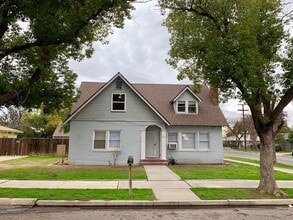 Building Photo - 1452 N 5th St
