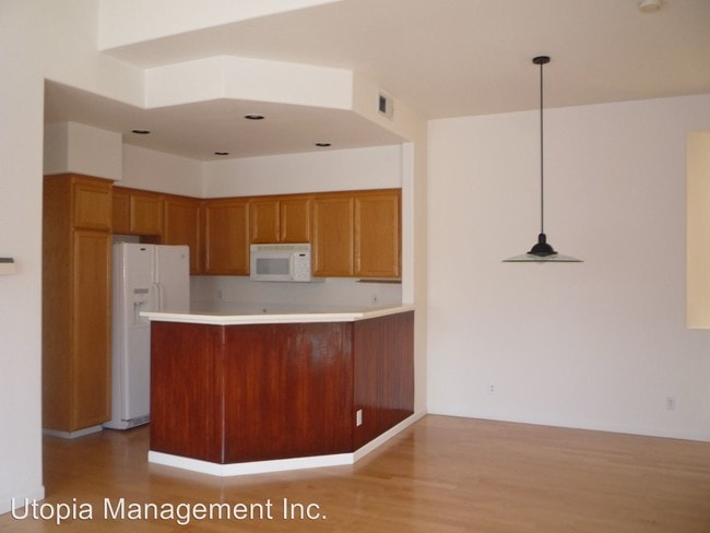 Building Photo - 2 br, 2 bath House - 7681 Hazard Center Drive