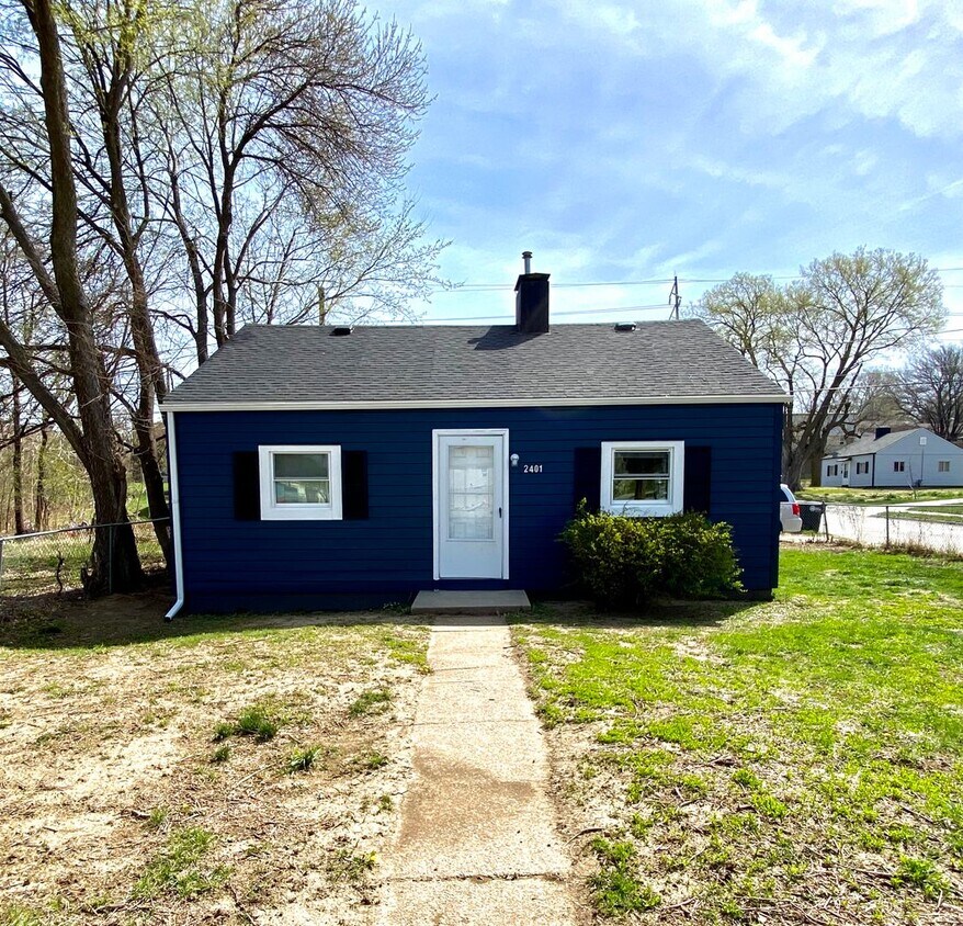 Primary Photo - Updated 2 bed Remodeled House