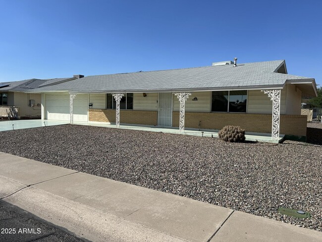 Building Photo - 10344 W Salem Dr