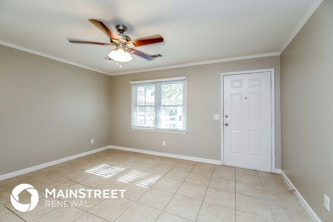 Building Photo - 1561 Rose Garden Ln