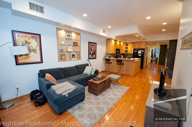 Foto del edificio - 2139 45th Rd