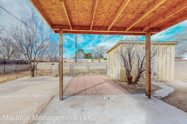 Building Photo - 2 br, 1 bath House - 2341 Valencia Drive NE