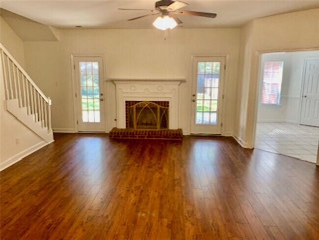 Building Photo - 1124 Sewannee Ct