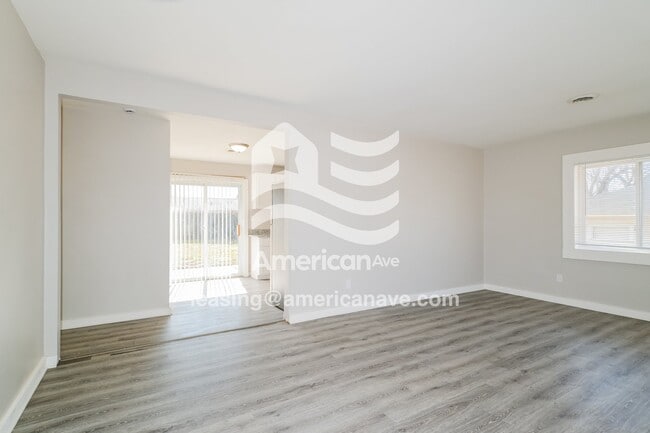 Building Photo - 1136 Northdale Ave