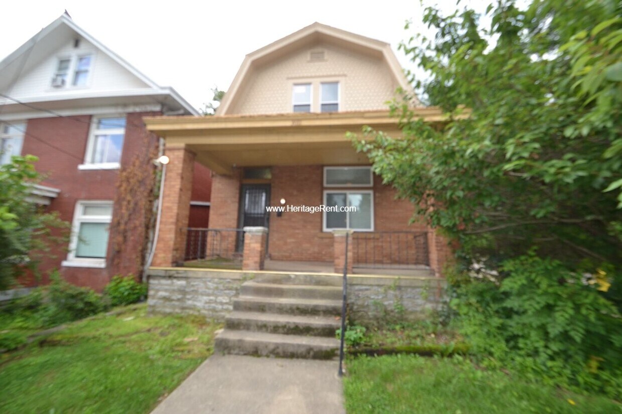 Foto principal - Great 2 bed 2 bath house in East Price Hill