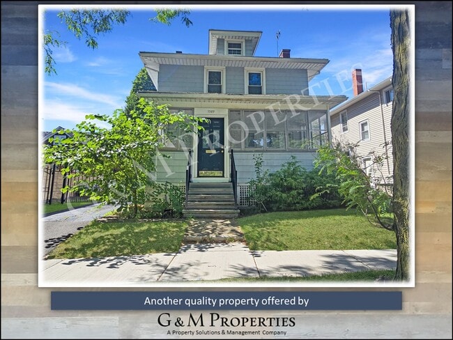 Building Photo - 4-Bedroom Rental - Walk to Strong Hospital!