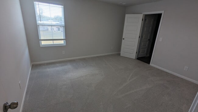 Building Photo - 109 Bottlebrush Dr